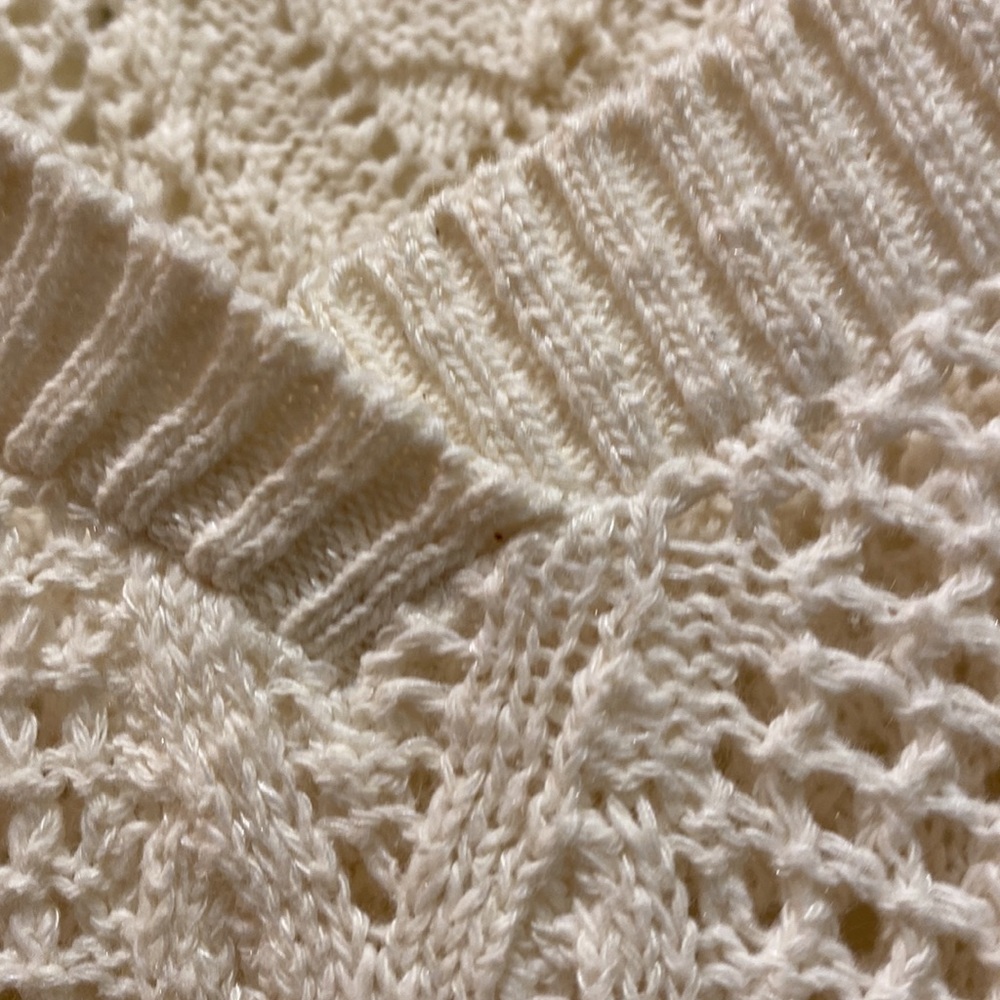 V-Neck Ivory knit sweater w/out tags S/M - Picture 4 of 5